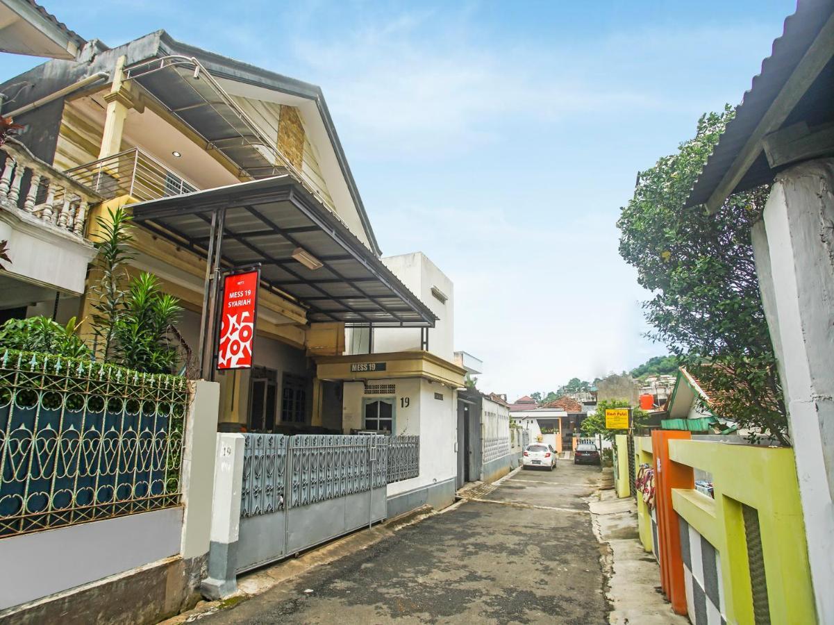 Oyo 90771 Mess 19 Syariah Hotel Bandar Lampung Luaran gambar
