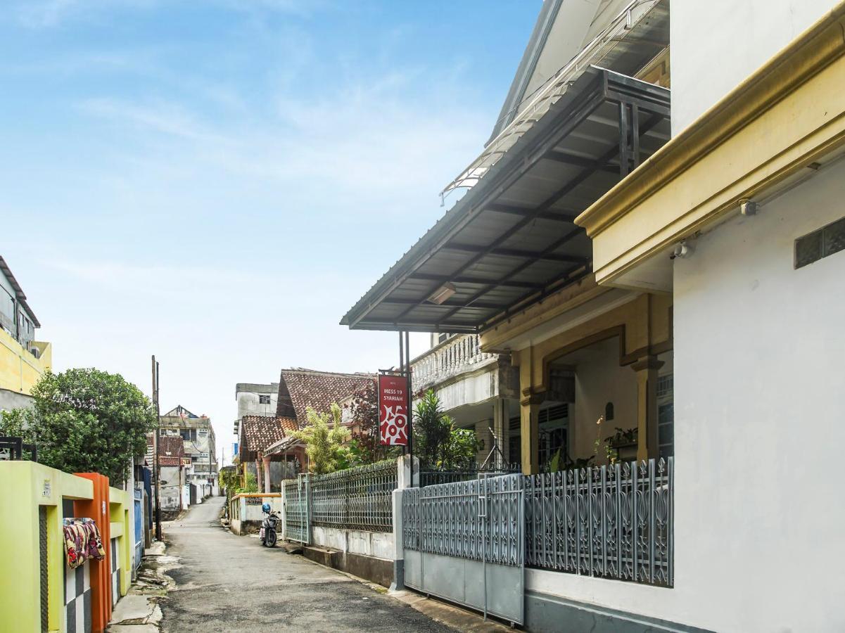 Oyo 90771 Mess 19 Syariah Hotel Bandar Lampung Luaran gambar